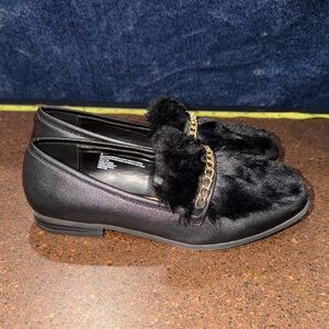 Faux Fur Chain-Trim Black Women’s Loafers
